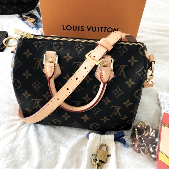 Louis Vuitton Handbags - Auth Louis Vuitton Speedy 25 Bandouliere strap box